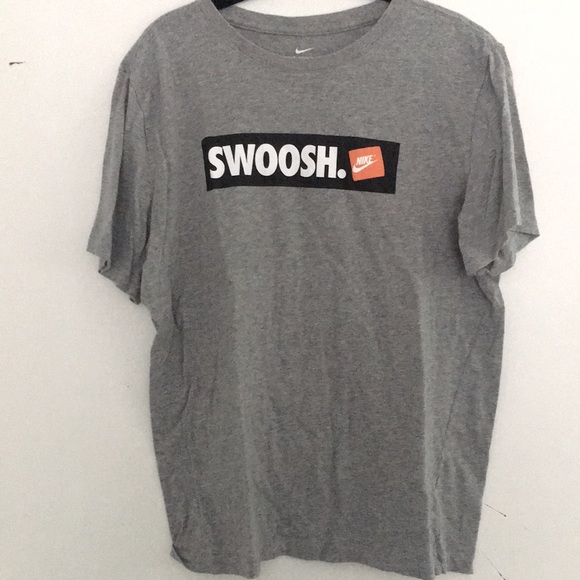 Nike T-shirt - Picture 1 of 4